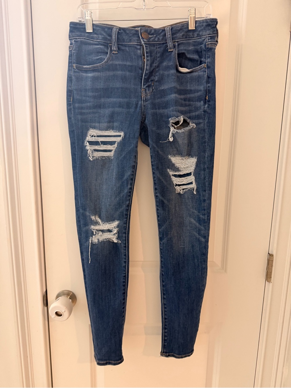 American Eagle-Super Stretch Distressed Blue Women's Skinny Jeans